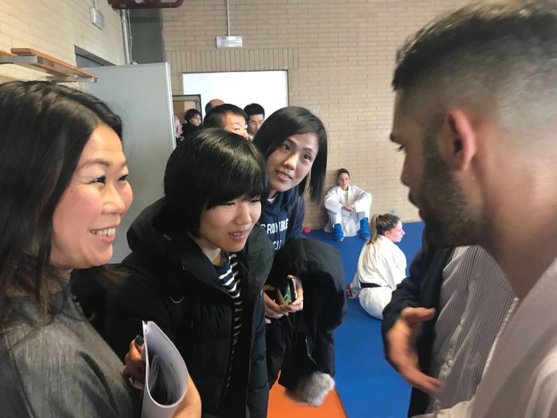 Haruka Tachimoto e Misato Nakamura incontrano Luigi Bus